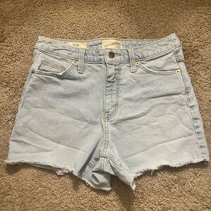 Universal threads vintage midsize 4/27